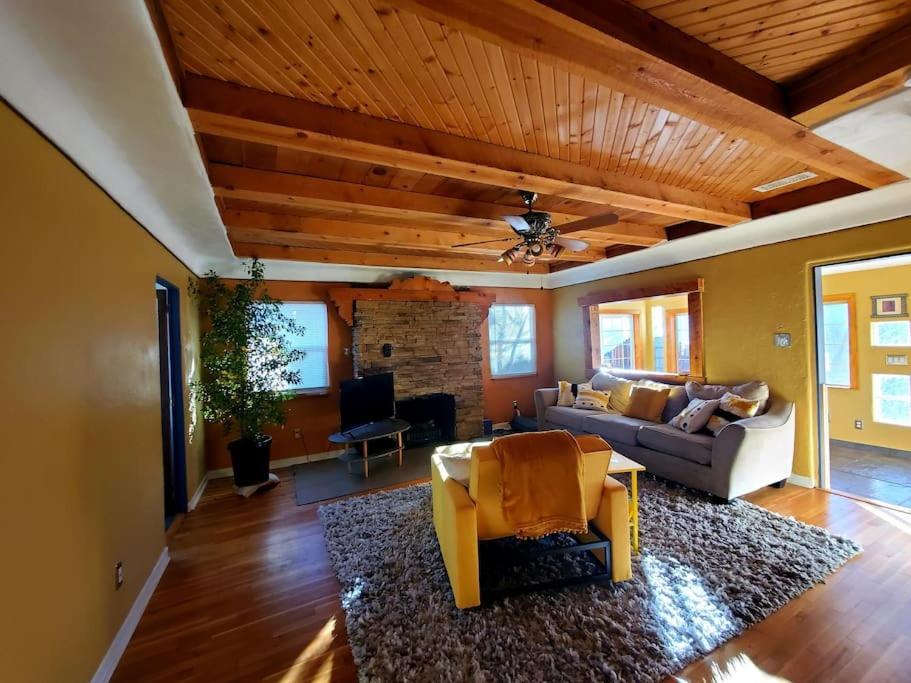 Lovely 2Br Pet Friendly Home In Heart Of Nob Hill Albuquerque Exterior photo