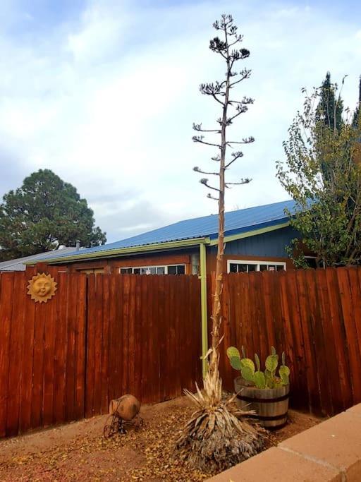 Lovely 2Br Pet Friendly Home In Heart Of Nob Hill Albuquerque Exterior photo
